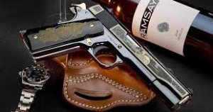 Pistole sam. Colt, Model: 1911 Alexander the Great, Ráže: .38 Super, hl.: 5", černá/zlato