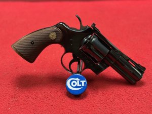 Revolver Colt, Model: Combat Python, Ráže: .357 Mag., hl.: 3", Royal Blue
